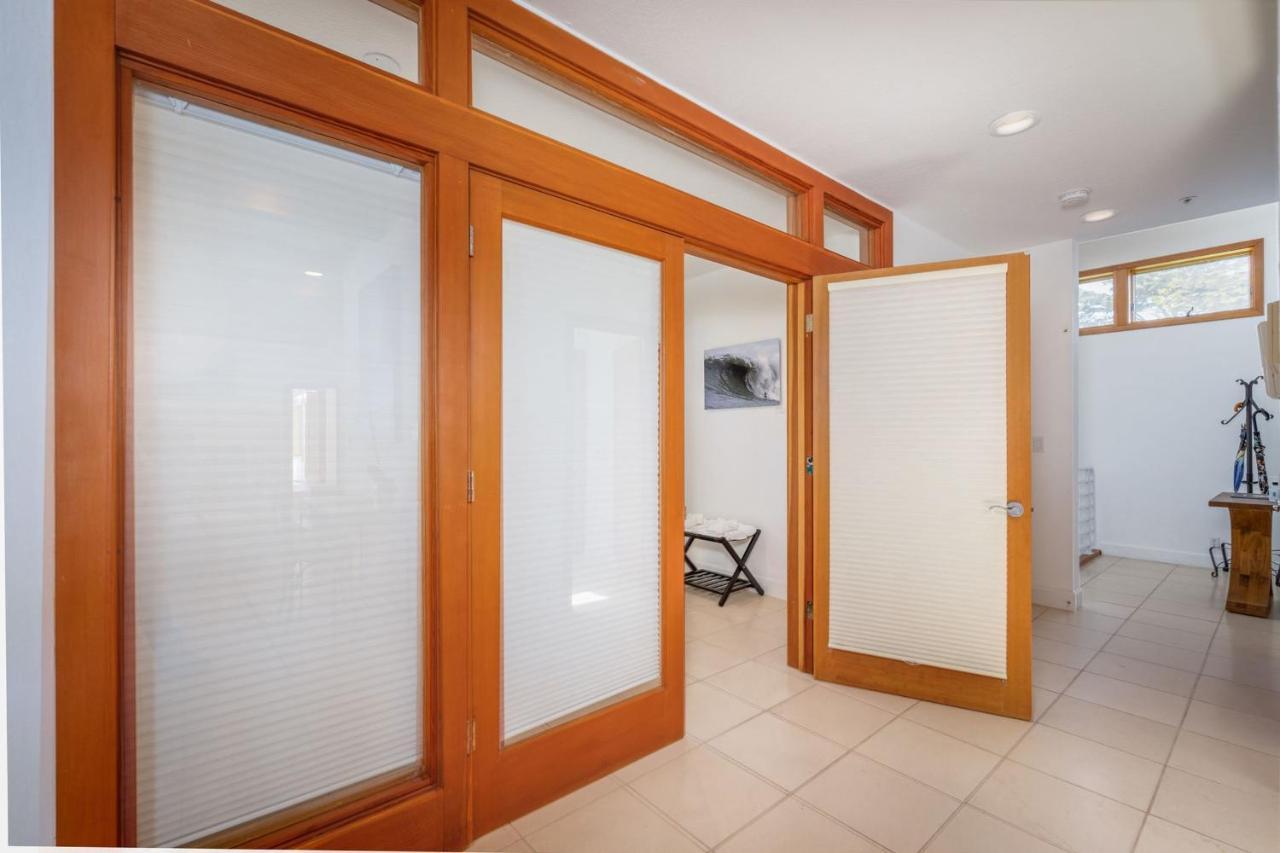 Luxury Beachfront Penthouse Walk To The Beach Restaurants Entertainment 할프 문 베이 외부 사진